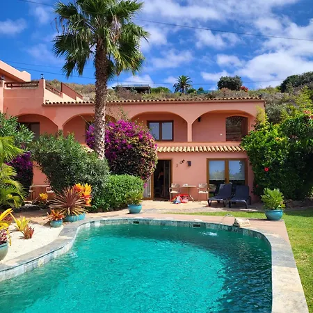 Apartman Great Views & Heated Pool - El Perenquen 2 *